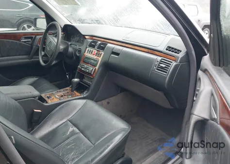 1999 Mercedes-Benz E 430 from USA, damaged, VIN WDBJF70H5XA812818